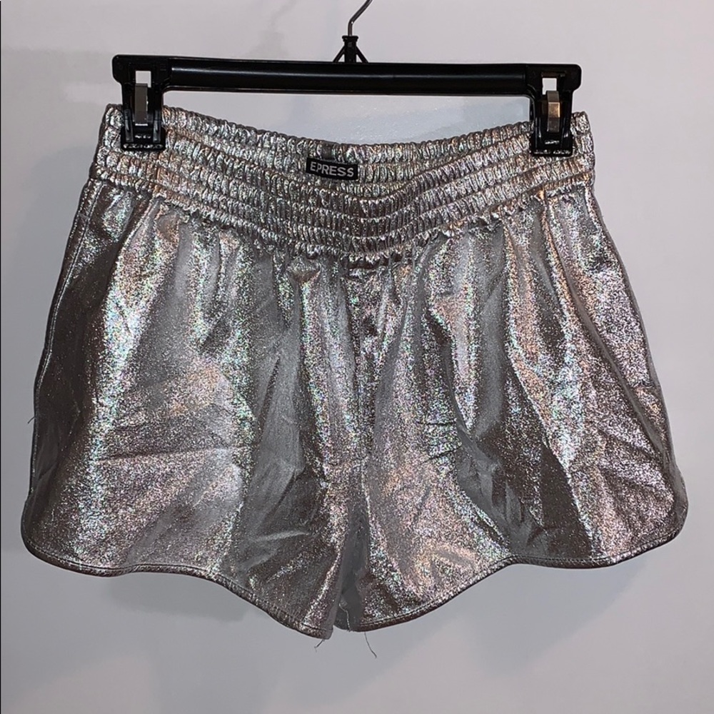 EXPRESS SHORTS